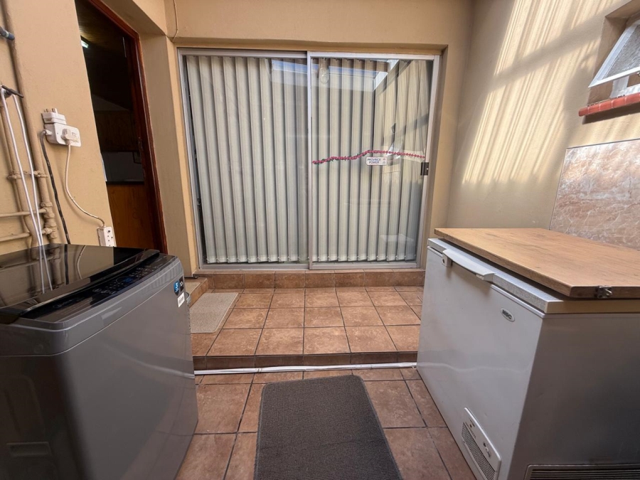 3 Bedroom Property for Sale in Heuwelkruin Eastern Cape